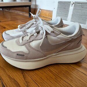 Nike Phoenix Waffle